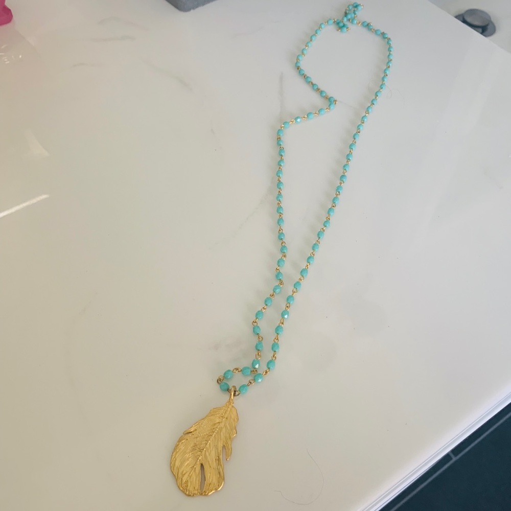 Long leaf necklace